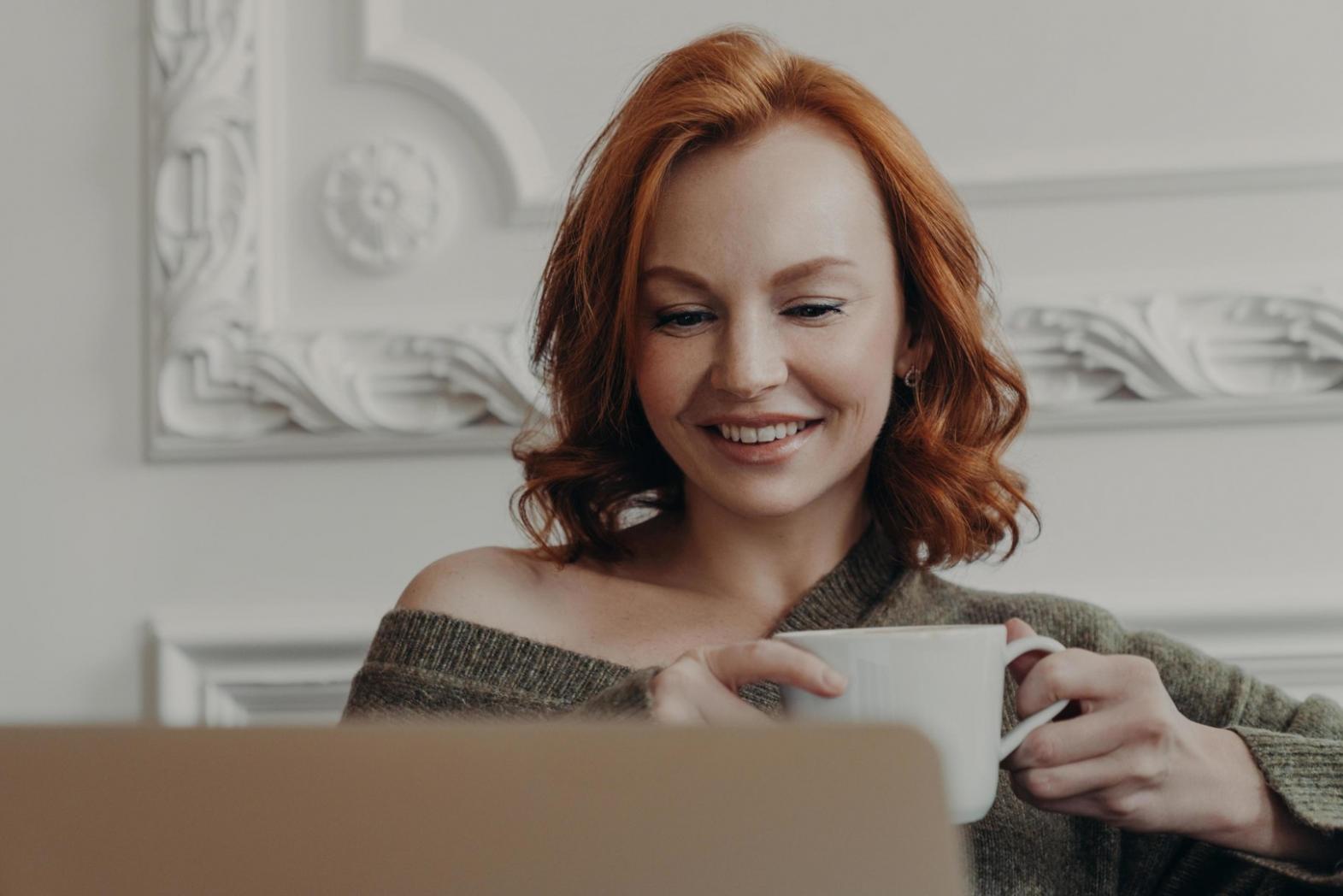 Incontro strategico tra consulenti monalithiq e imprenditore per pianificazione acquisizione aziendale