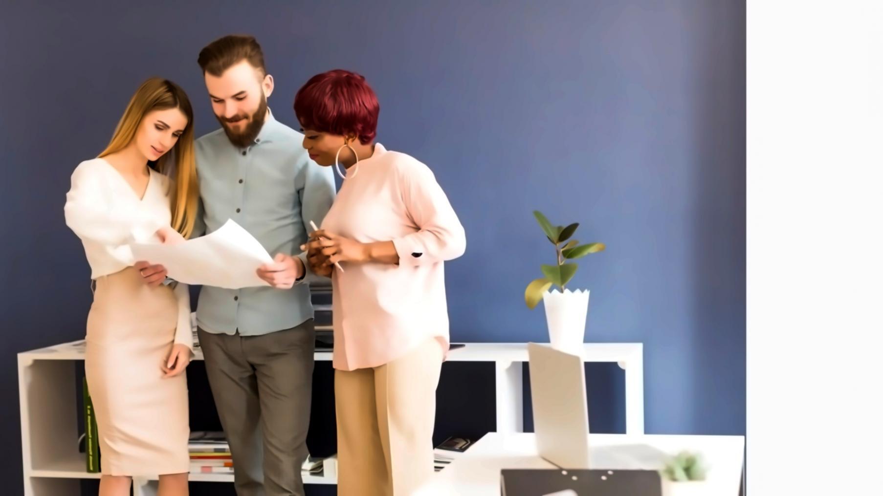 Ambiente di lavoro professionale con documentazione aziendale